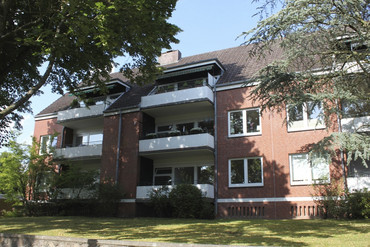 Flensburg/Westliche Höhe: Modernisierte 3-Zimmer Wohnung mit Balkon und Garage in beliebter Wohnlage